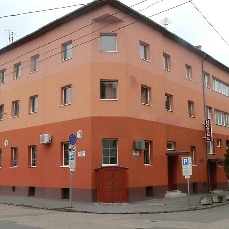Hotel Centrum Szeged Ngoại thất bức ảnh