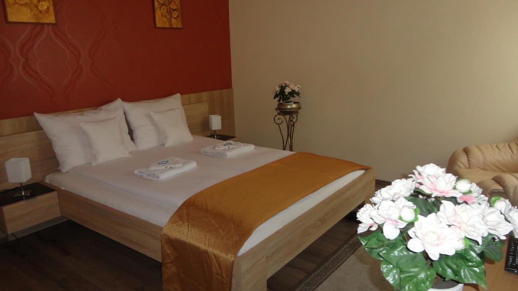 Hotel Centrum Szeged Ngoại thất bức ảnh